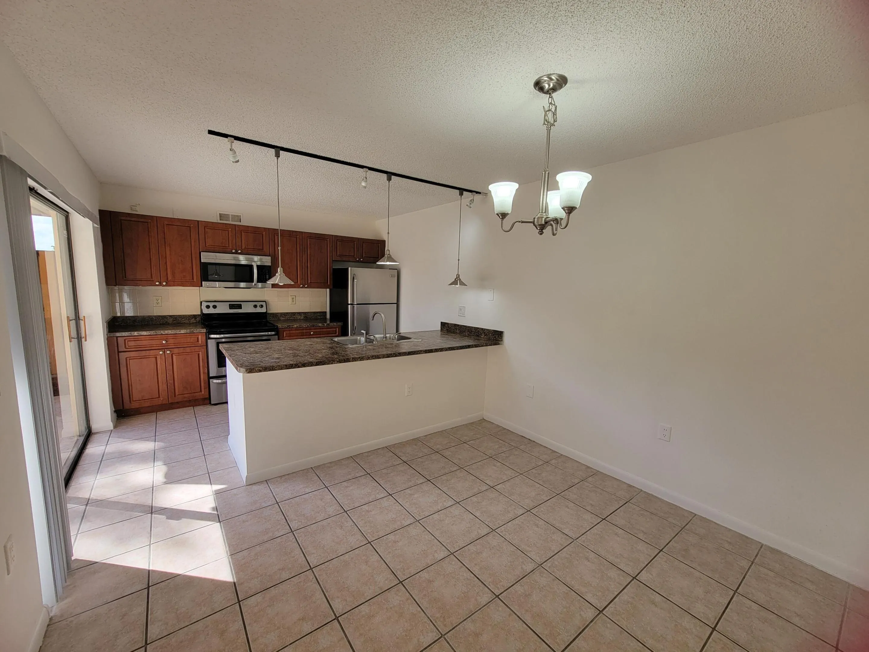 588 Green Springs Place 588, West Palm Beach, Florida 33409 — photo 3