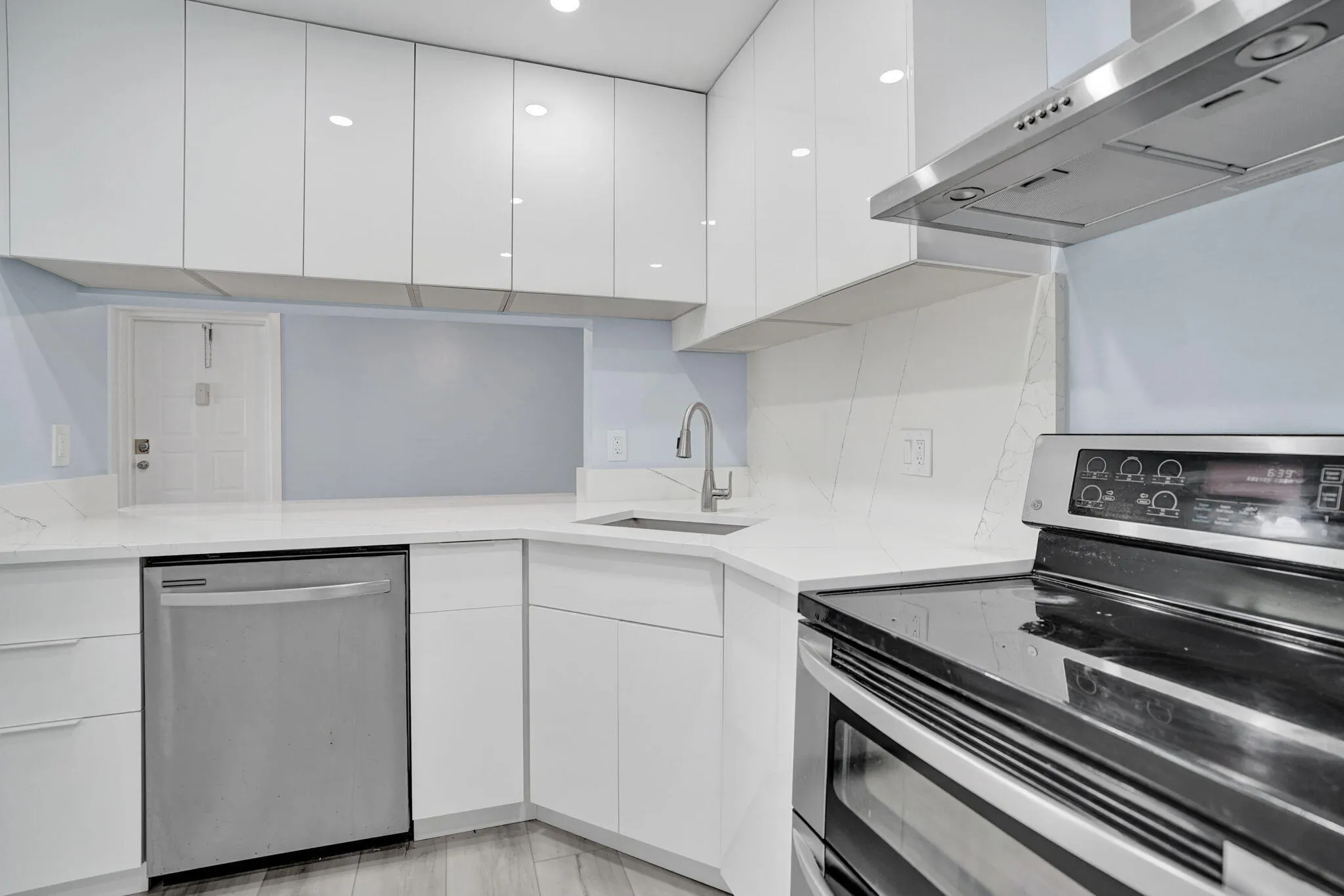 203 Foxtail Drive H3, West Palm Beach, Florida 33415 — photo 10
