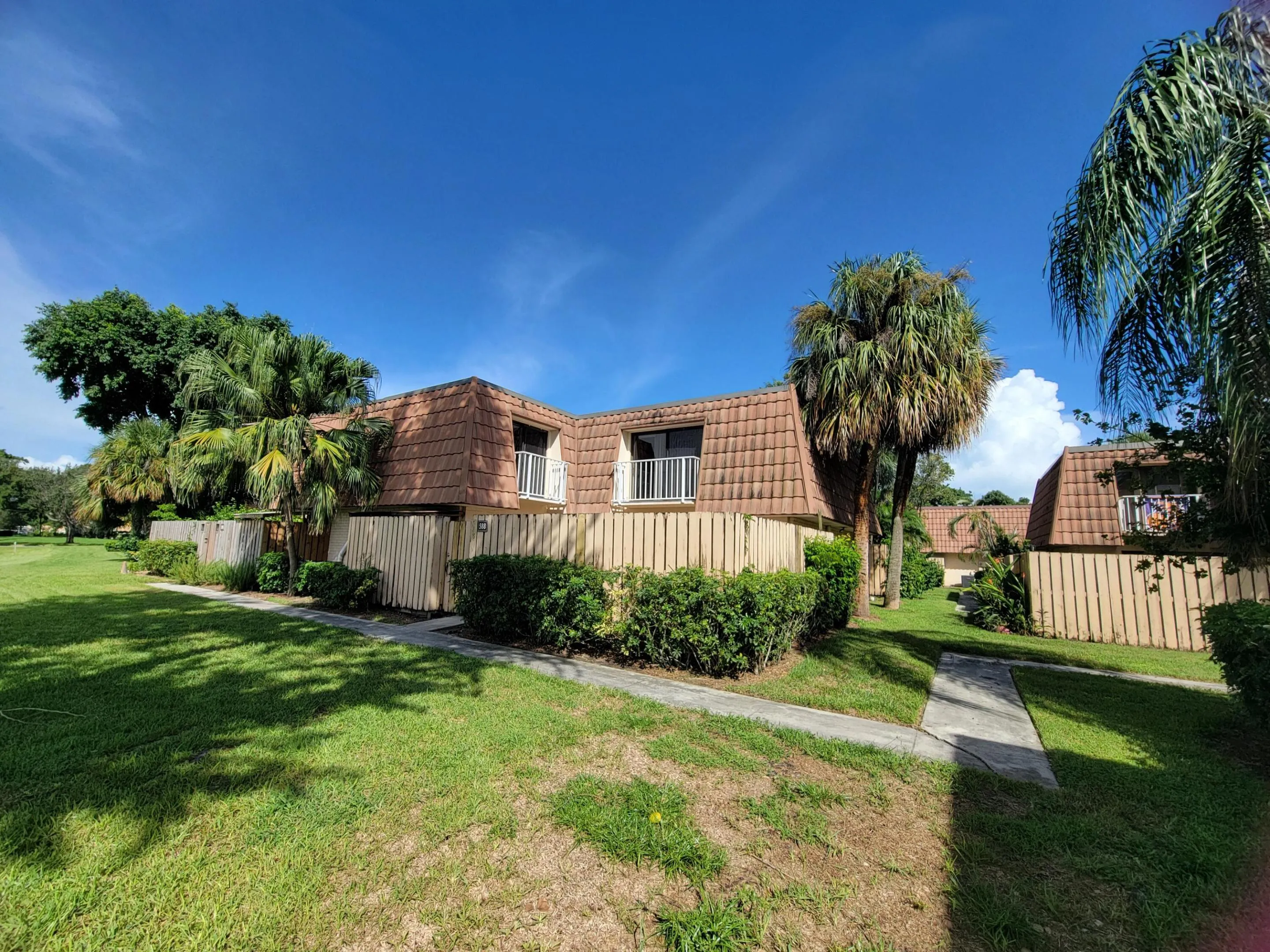 588 Green Springs Place 588, West Palm Beach, Florida 33409 — photo 1