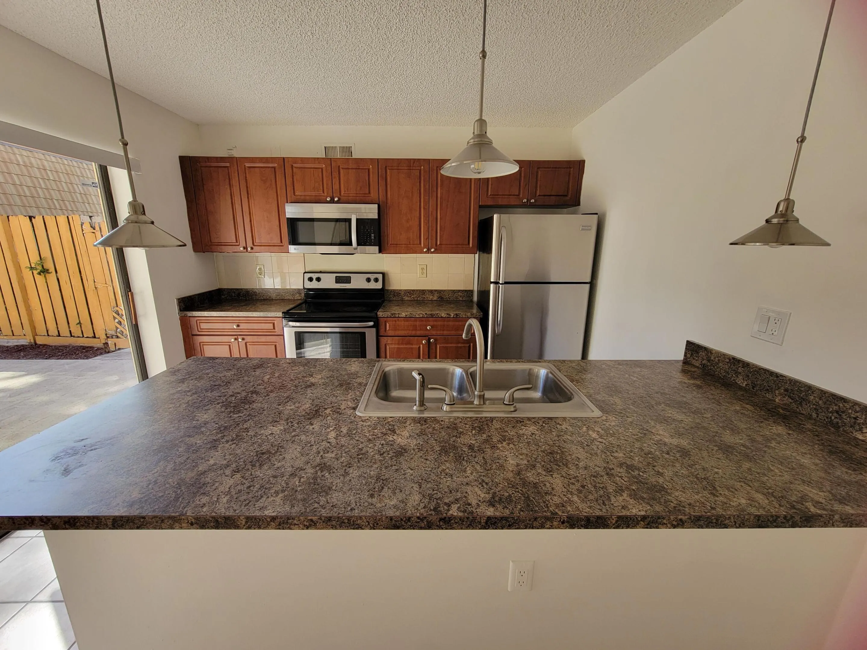 588 Green Springs Place 588, West Palm Beach, Florida 33409 — photo 4