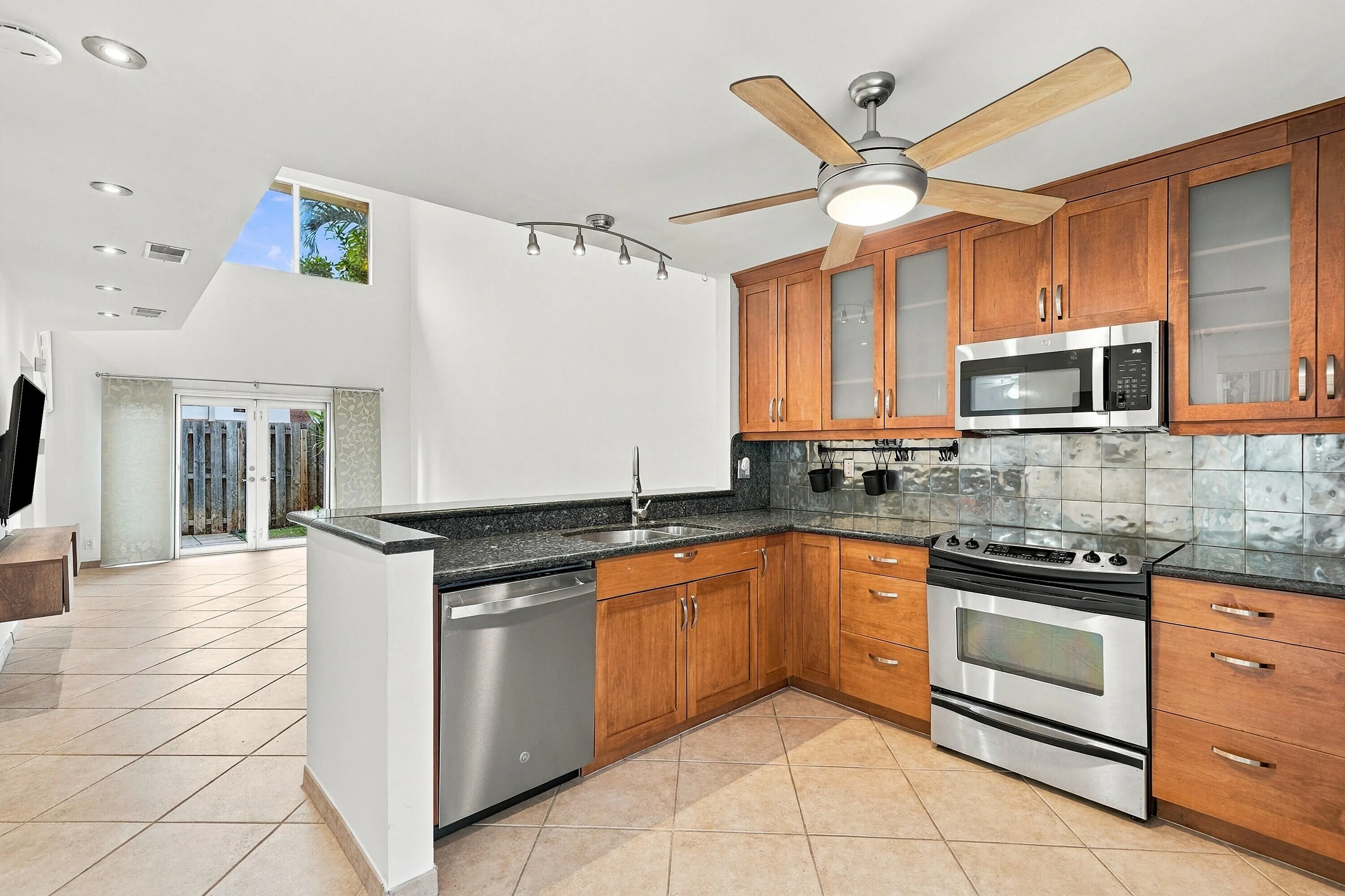 341 City View Drive, Fort Lauderdale, Florida 33311 — photo 12