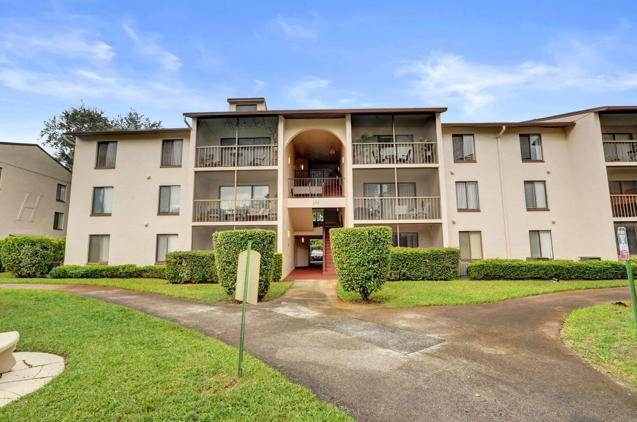 203 Foxtail Drive H3, West Palm Beach, Florida 33415 — photo 2