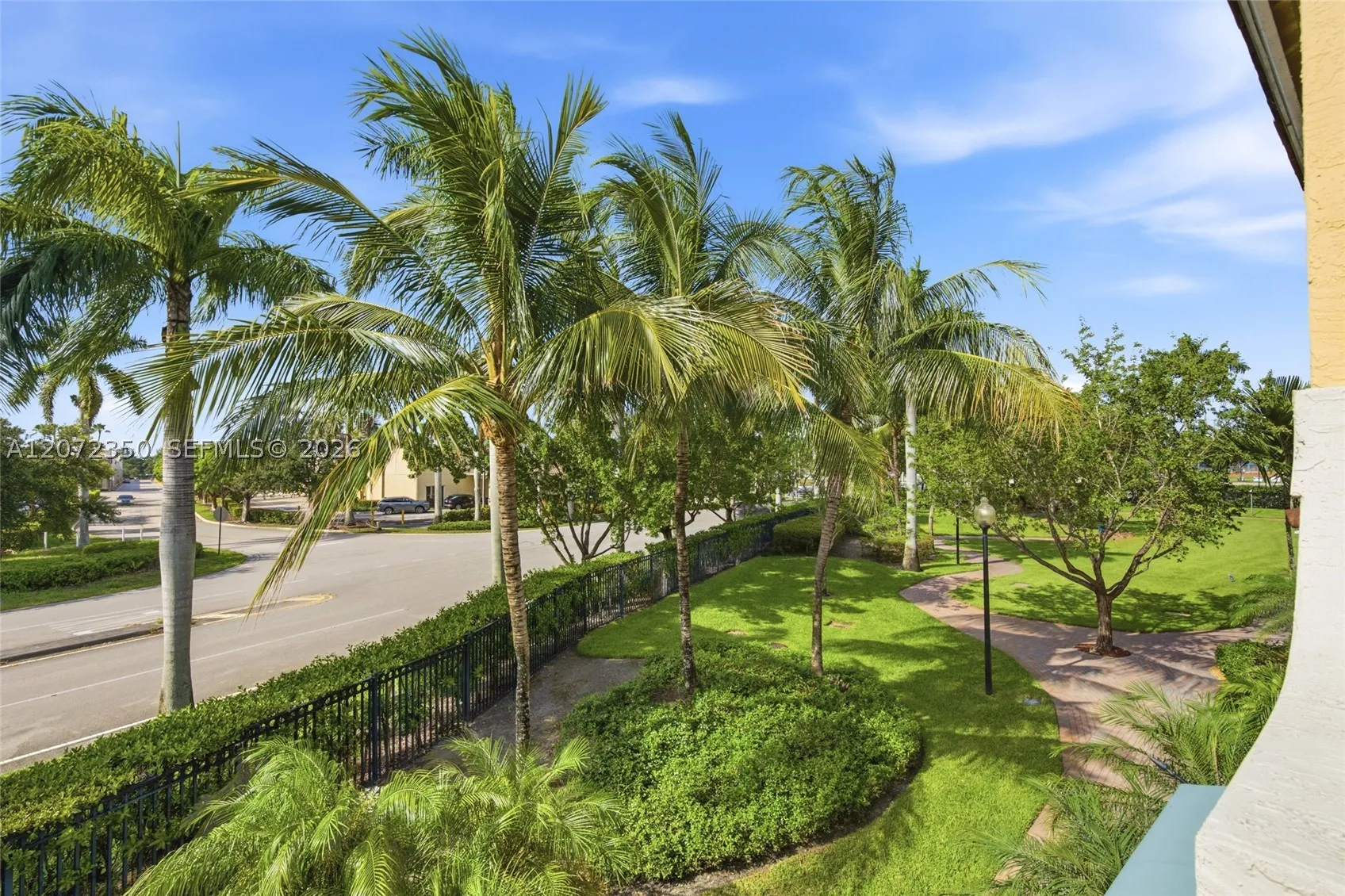 12441 Nw 18th Ct, Pembroke Pines, Florida 33028 — photo 23