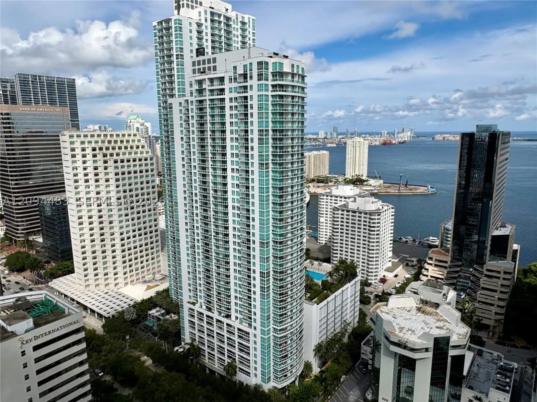 951 Brickell Ave 605, Miami, Florida 33131